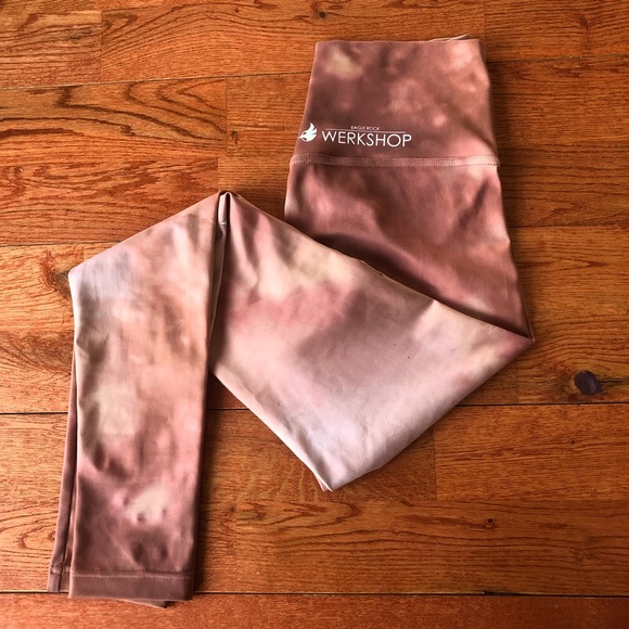 Buttery-soft Werkshop Leggings - Picture 5 of 7